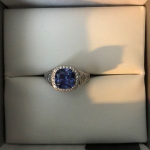 Vanna K Bella Luce ring